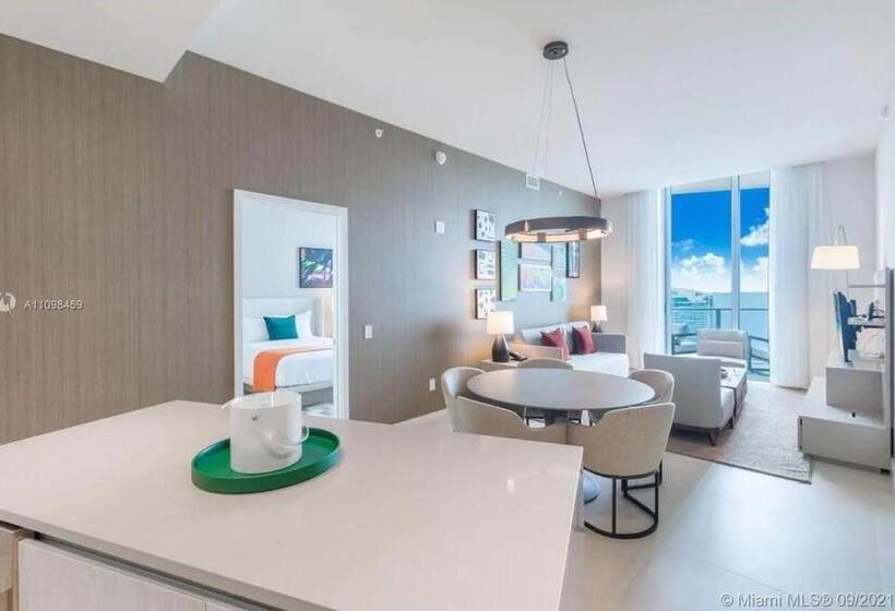 Upscale Comfort And Breathtaking Views At H Hollywood Residences By Zelloo