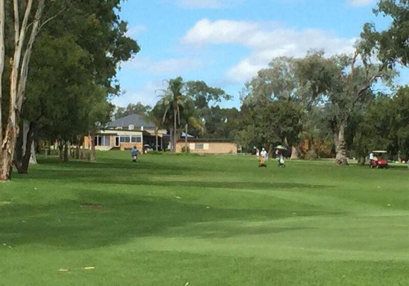 Golf Links Motel