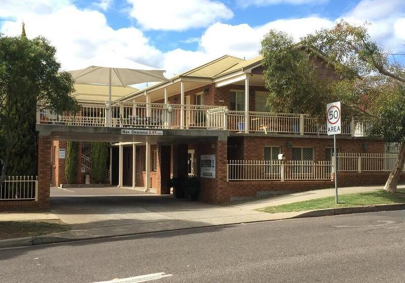 Golf Links Motel