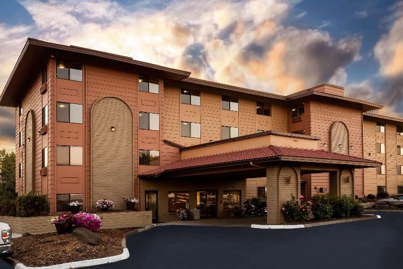 فندق Baymont By Wyndham Yakima Riverfront