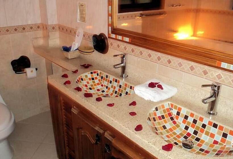 هتل Boutique Villa Roma