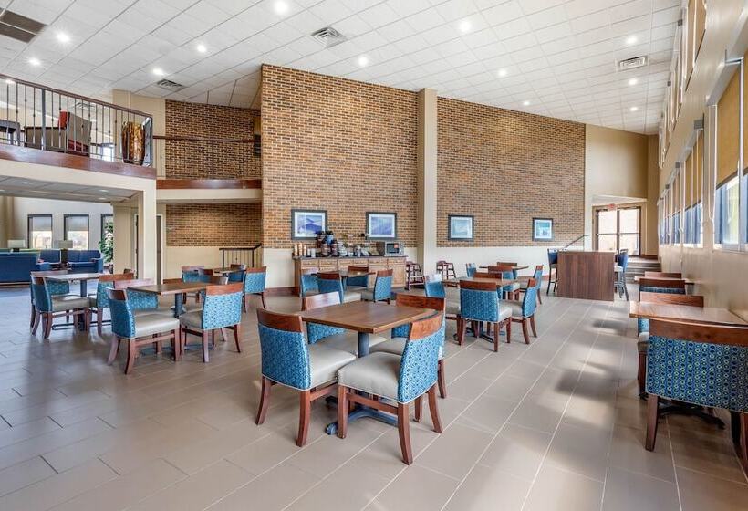 هتل Comfort Inn Warner Robins   Robins Air Force Base Area