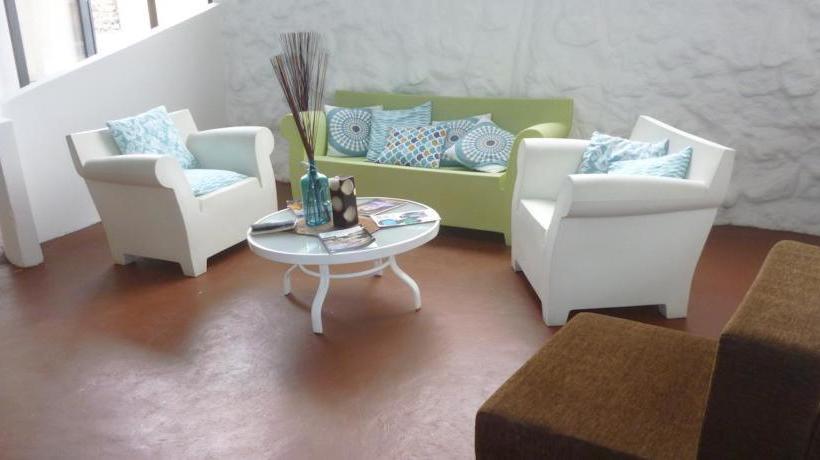 هتل Hostal Aquamarine Galapagos