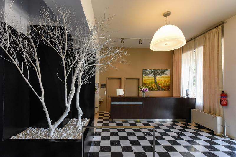 هتل Kleopatra Inn