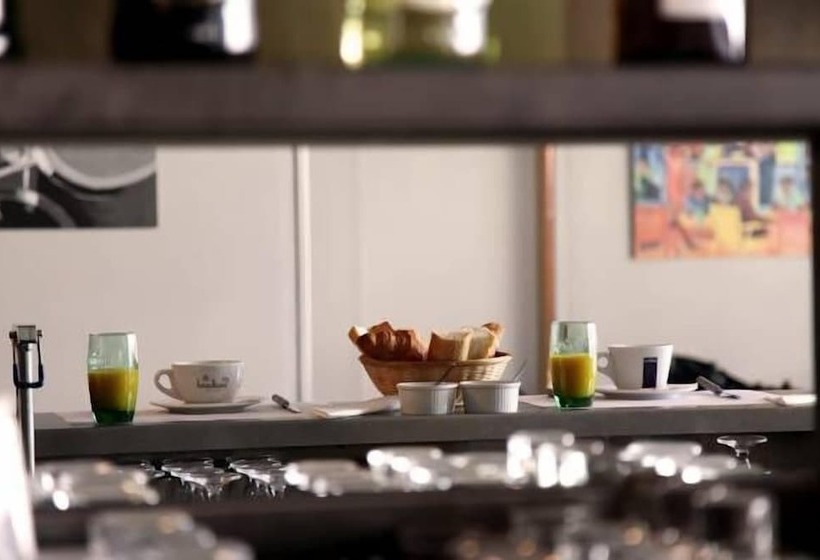 فندق Le Rochegude