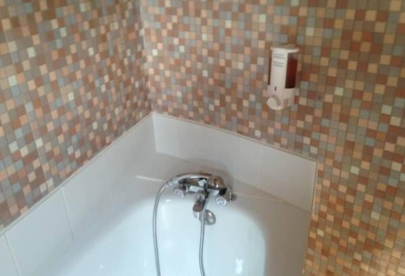 فندق Le Rochegude