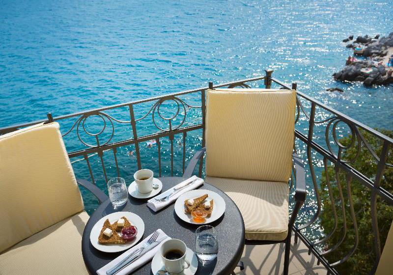 בית מלון כפרי Remisens Villa Belvedere