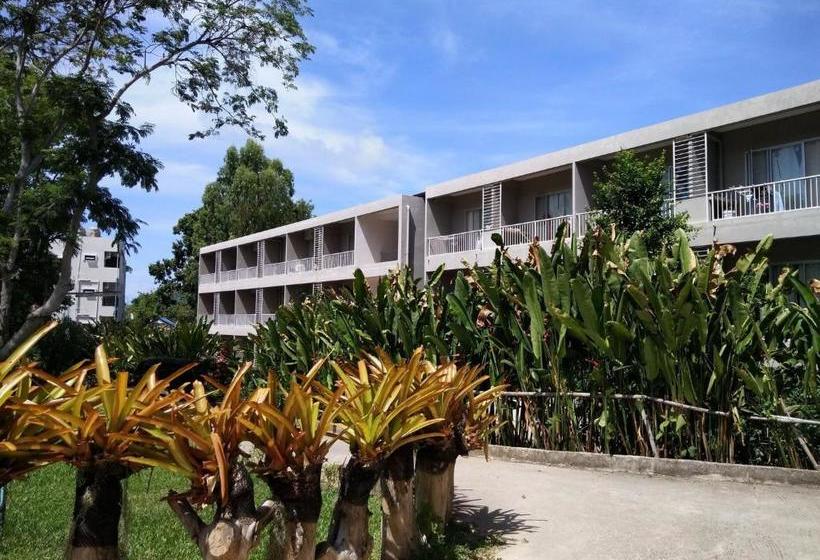 בית מלון כפרי Romruen Samed Resort