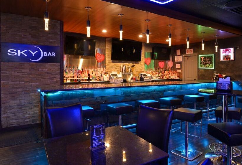 מוטל Airport Inn