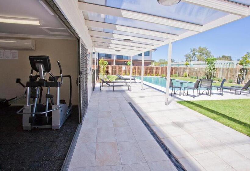 فندق على الطريق Stonewood Villas