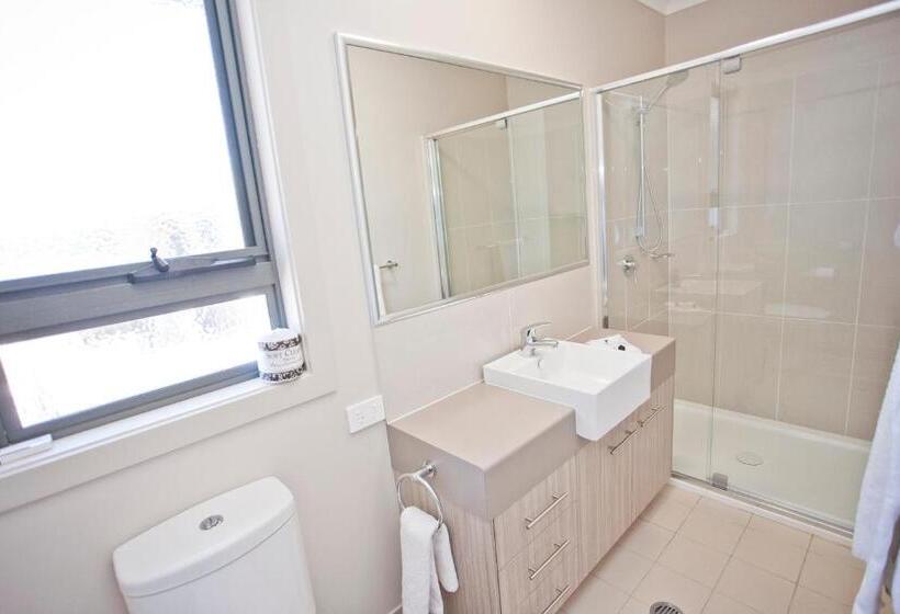 فندق على الطريق Stonewood Villas