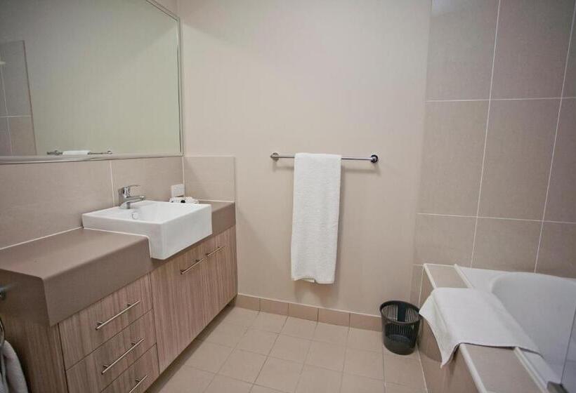 فندق على الطريق Stonewood Villas