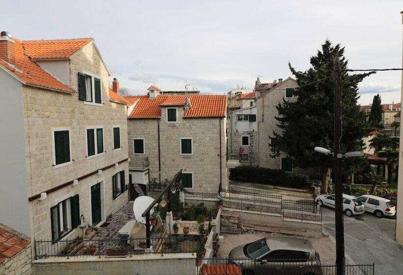 پانسیون House Sandra