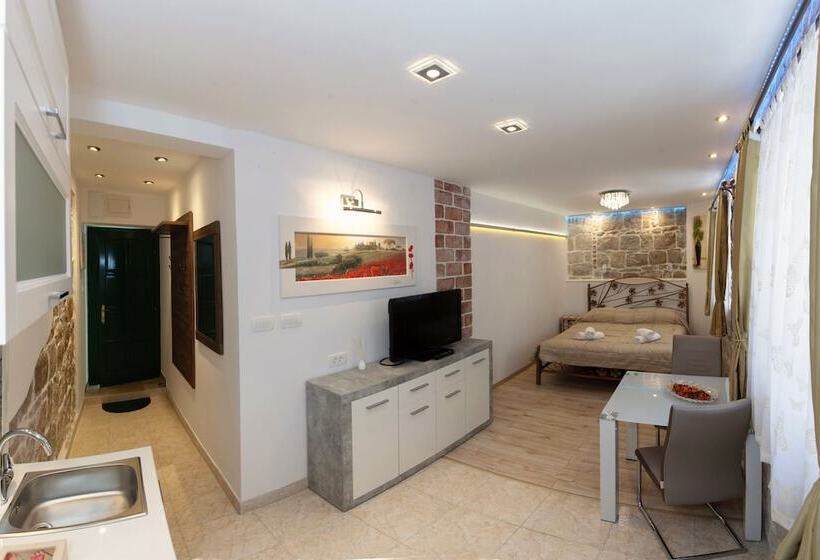 پانسیون House Sandra