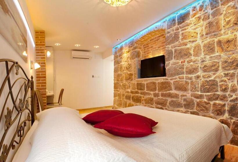 پانسیون House Sandra