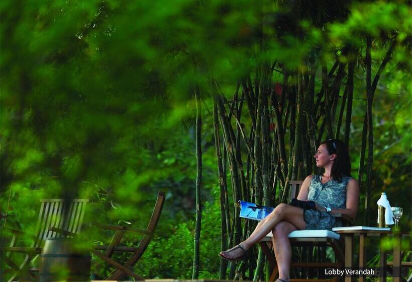 リゾートホテル The Serai Kabini