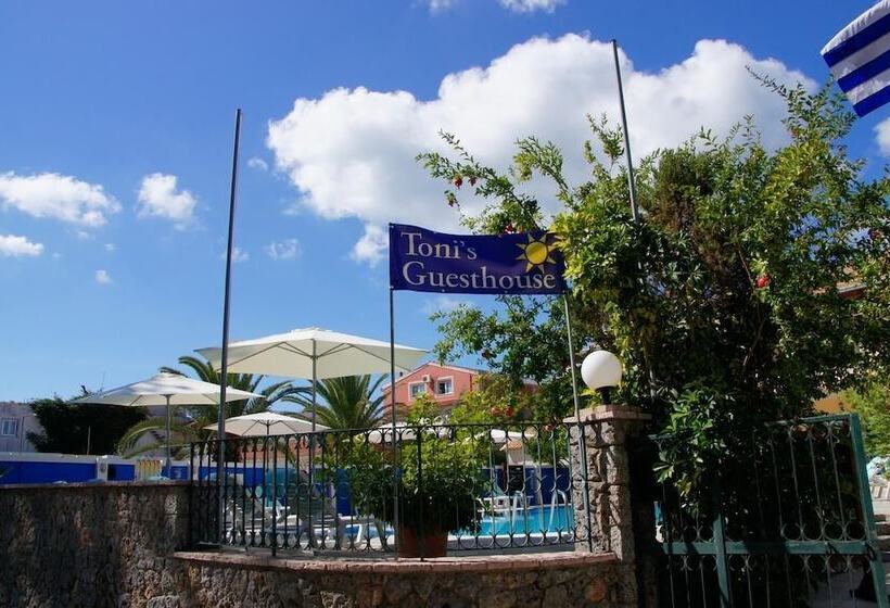 Toni S Guesthouse