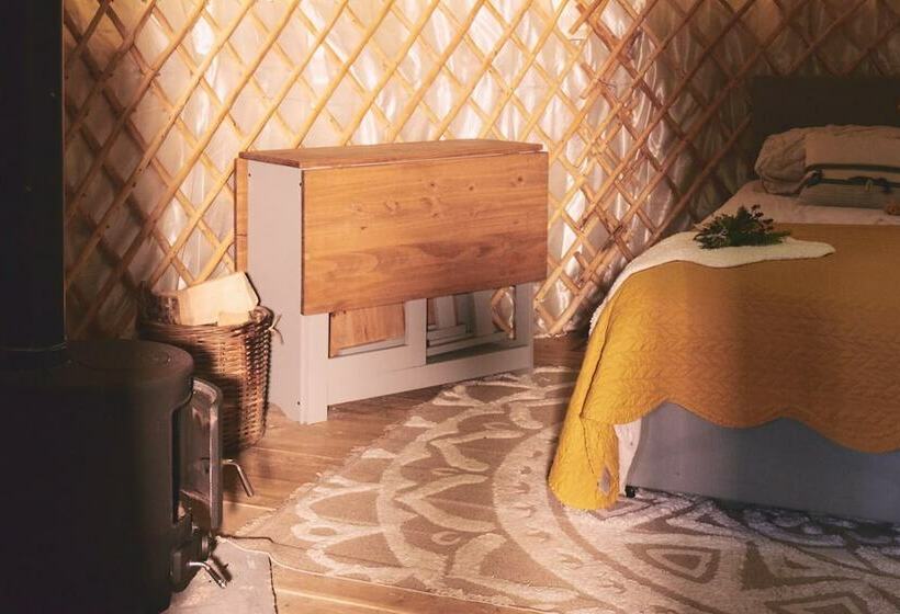 Mushroom Yurt Set In 4 Acres Of Woodland And Lakes