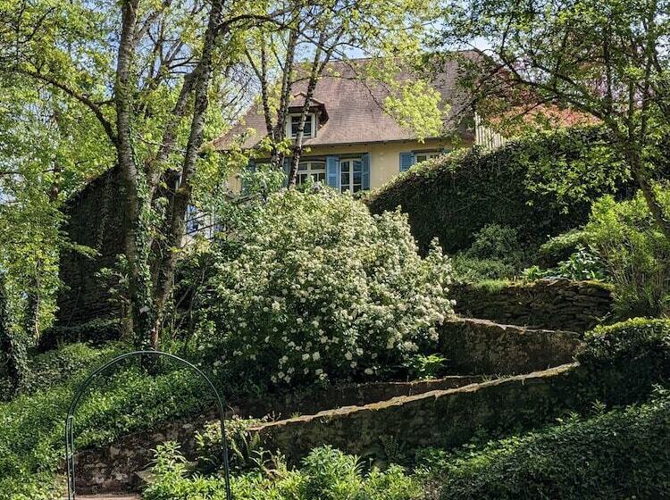住宿加早餐  Sous Le Chateau