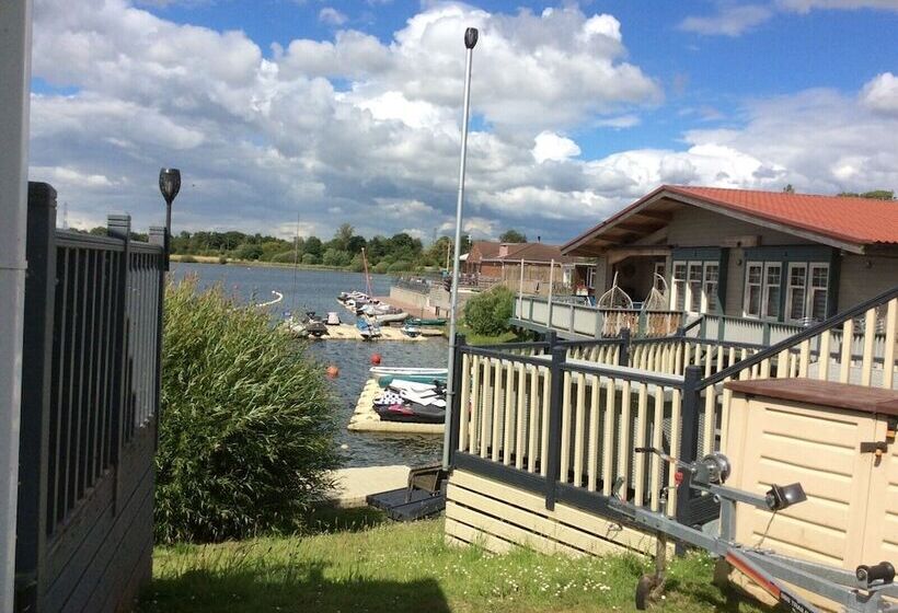 酒店 Lovely 4 Berth Caravan On 7 Lakes Country Park At Crowle North Lincolshire