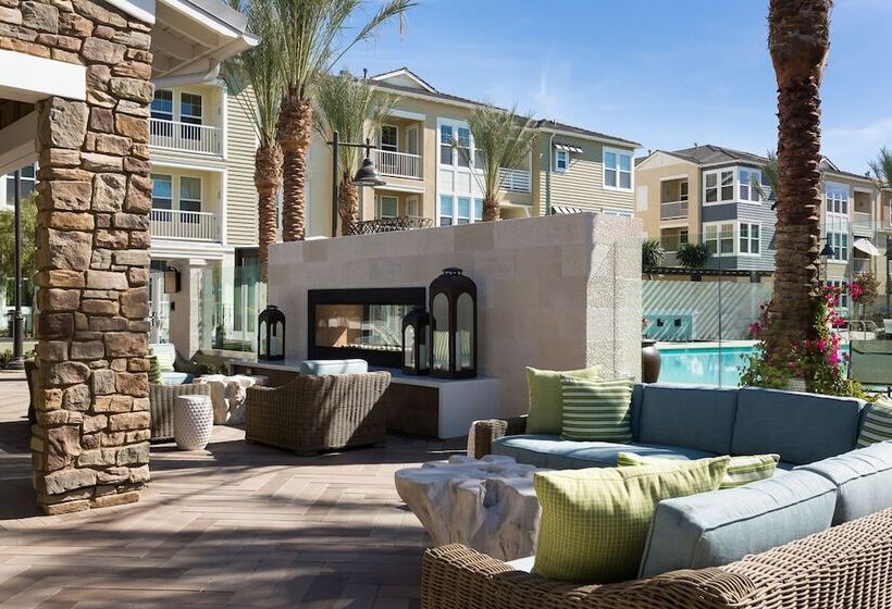 هتل Avalon Baker Ranch