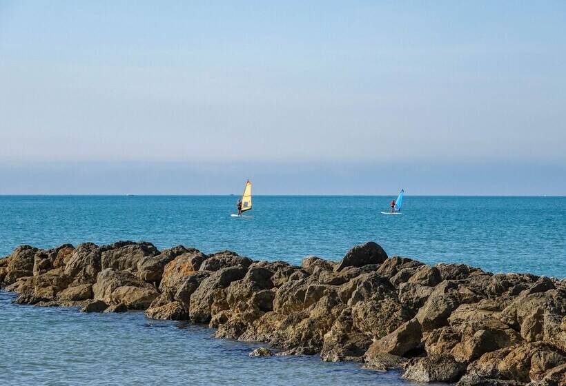 هتل Camping Pleine Mer