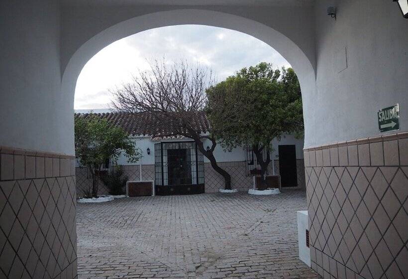 هتل Hacienda Marcharavi