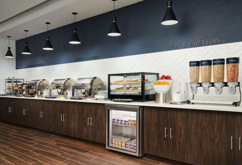 فندق Hampton Inn Towson Downtown