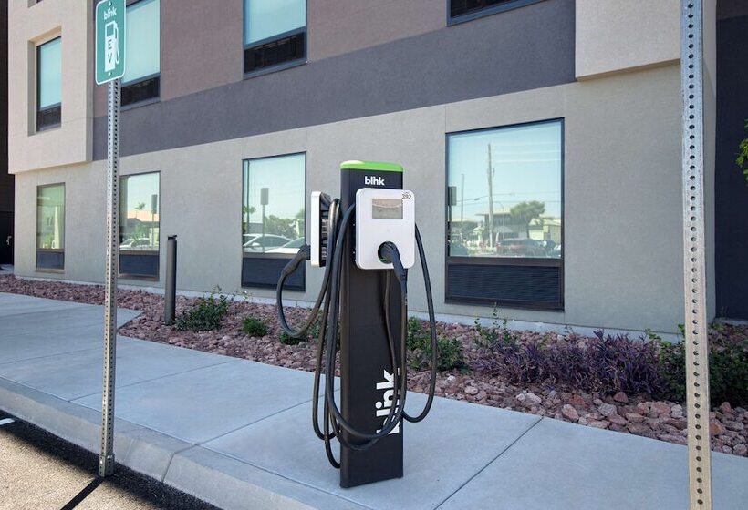 هتل Home2 Suites By Hilton Las Vegas North
