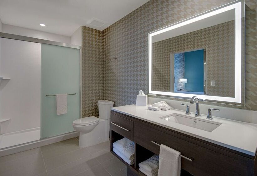 هتل Home2 Suites By Hilton Las Vegas North