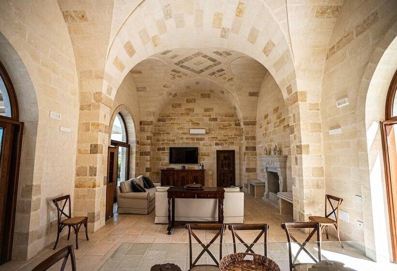 فندق ريفى Masseria Torleanzi   Wine Relais