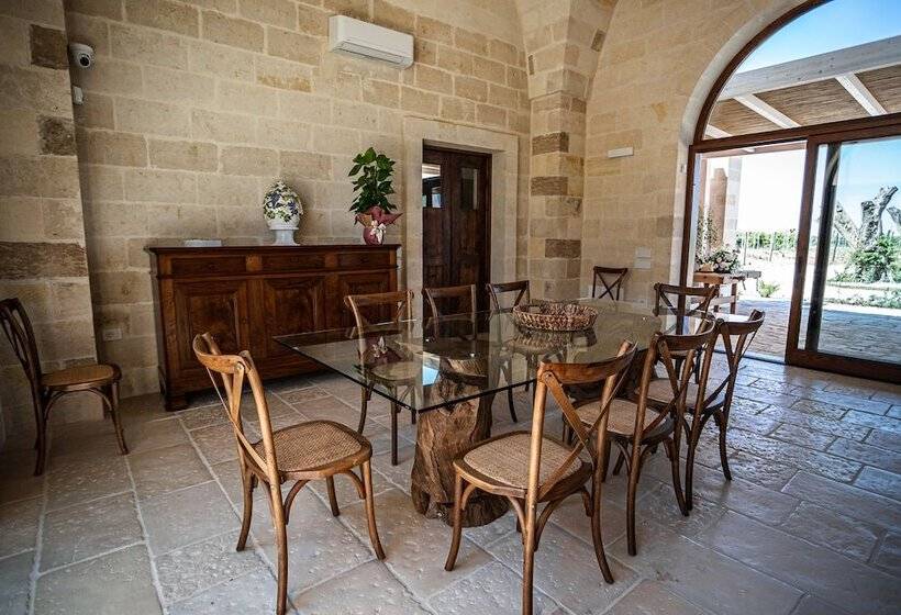 فندق ريفى Masseria Torleanzi   Wine Relais