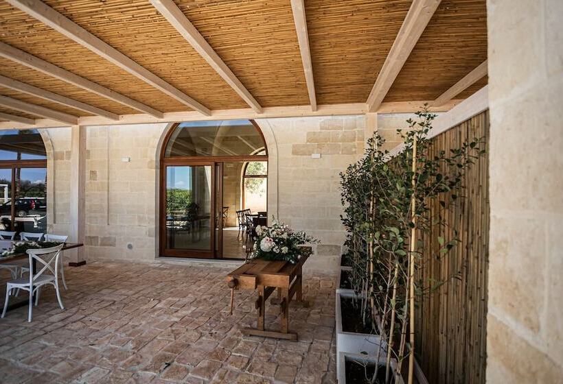 فندق ريفى Masseria Torleanzi   Wine Relais