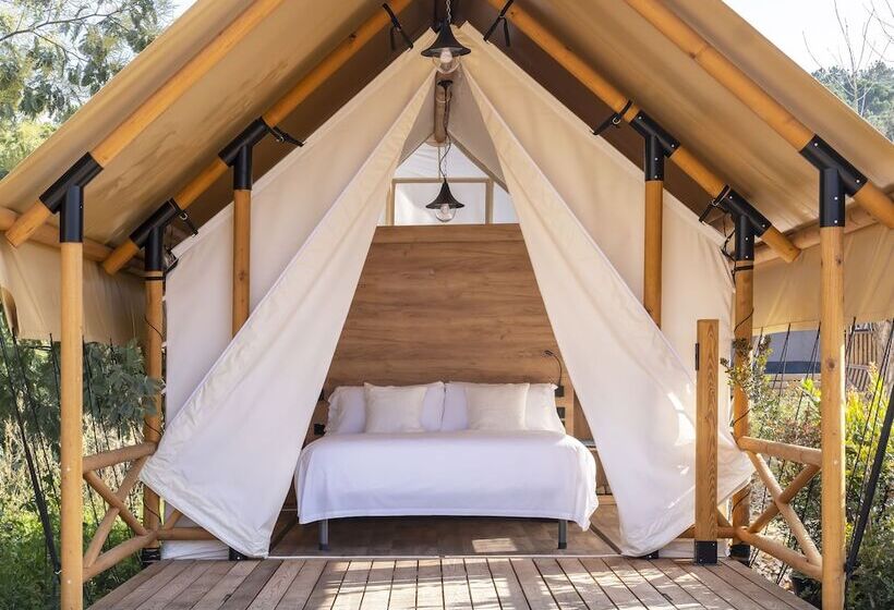 هتل Wecamp Cadaqués