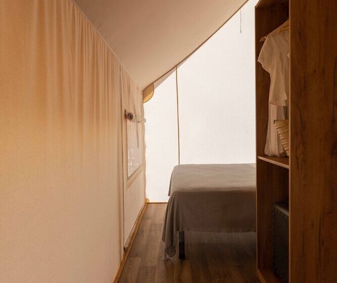 هتل Wecamp Cadaqués