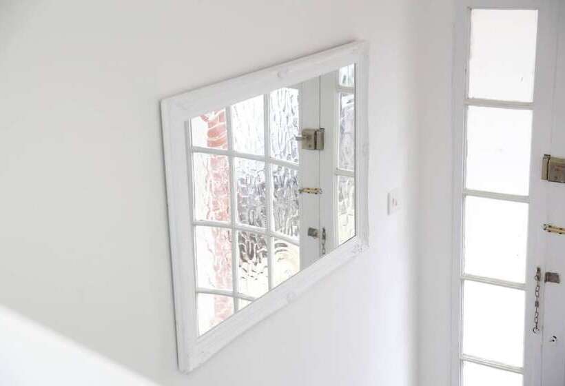 住所  Deluxe 4 Bed House Close2 Wembley Stadium