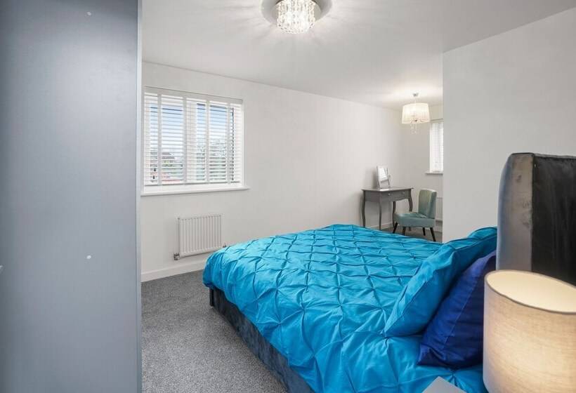住所  New Luxury 3 Bed House In Oulton Broad Lowestoft