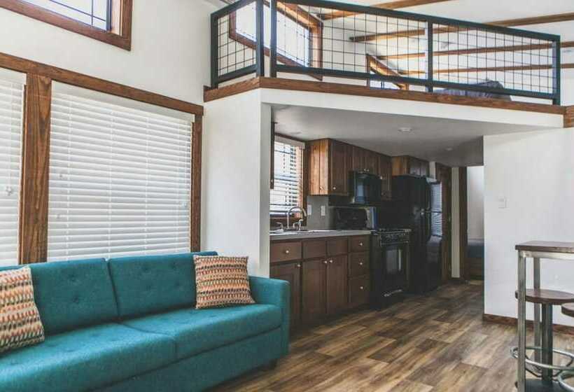 리조트 Mystic Quarry