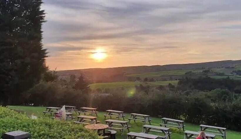 צימר Moorcock Inn Littleborough