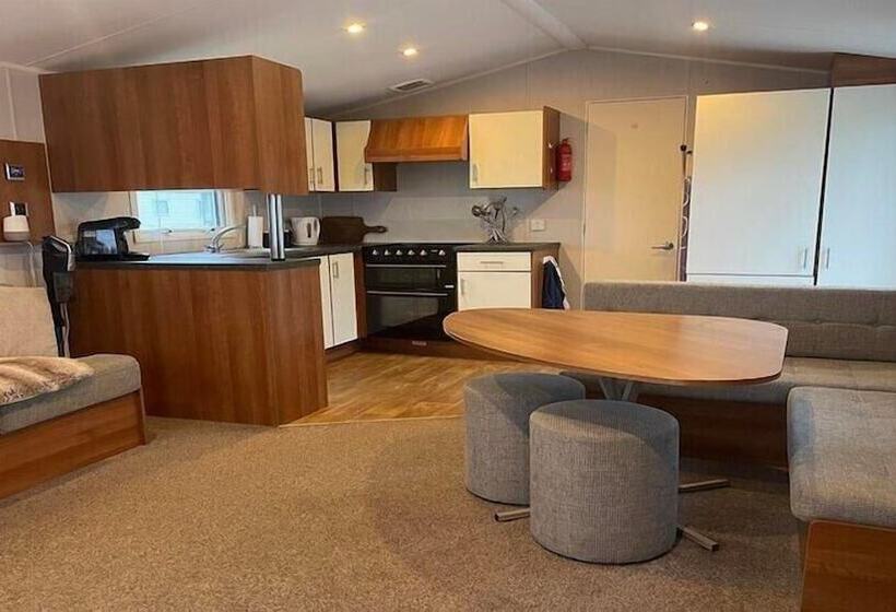 בית מלון כפרי Captivating 2 Bed Villa In Pevensey