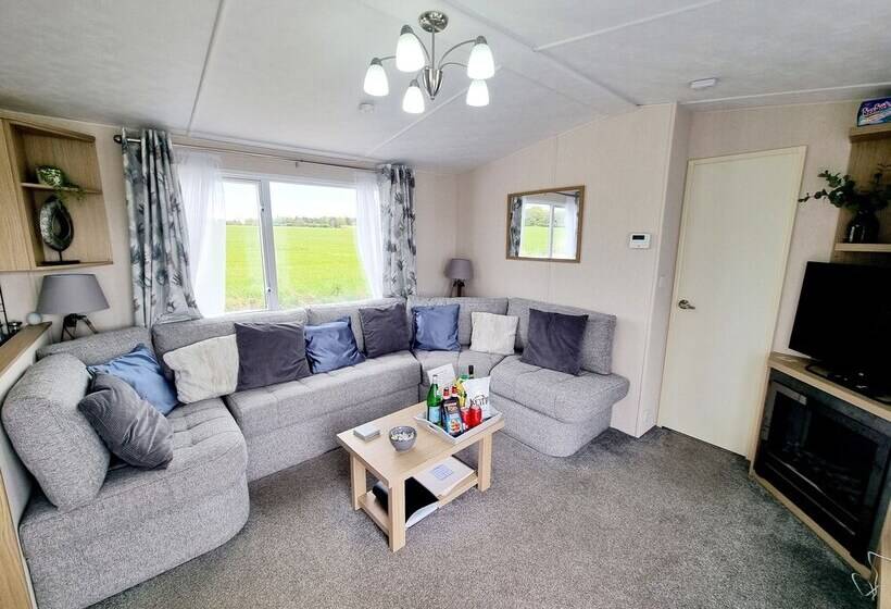 فندق Fantastic 3 Bed Lodge Near Morpeth   Deer View