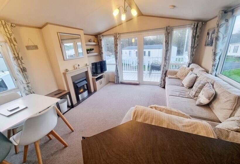 酒店 Impeccable 2 Bed Caravan In Morpeth   Willow Burn
