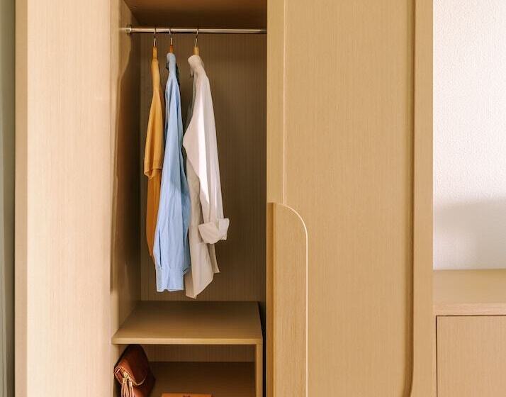 Отель Sonder Cirrus