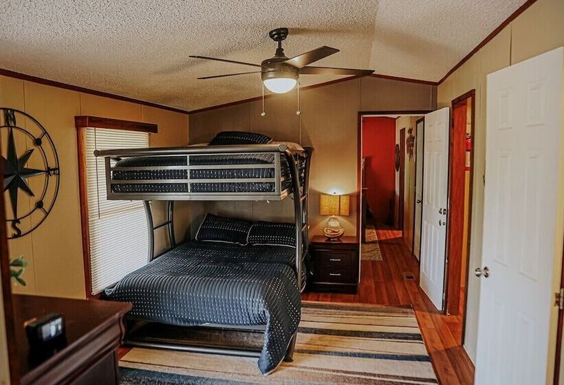 ホテル Waterfront Lodge   4 Bedroom Lodge By The Lodges At Fossil Creek