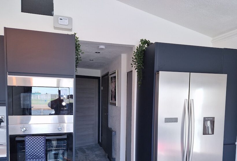 فندق Waterside Lodge   Dog Friendly, Sutton On Sea
