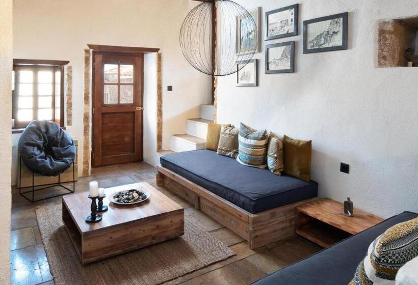 پانسیون Menexes Suites Monemvasia