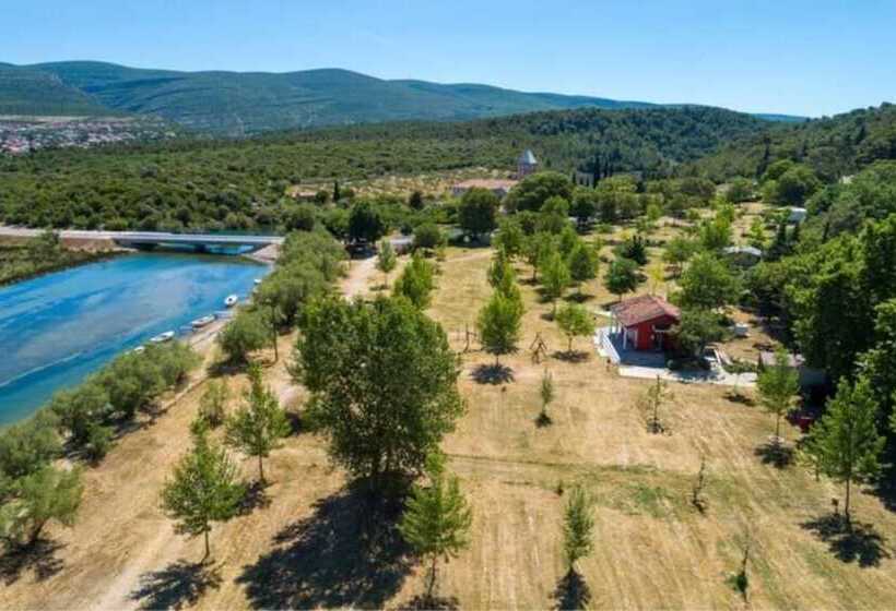 بنسيون Mobile Homes  Kamp Karin