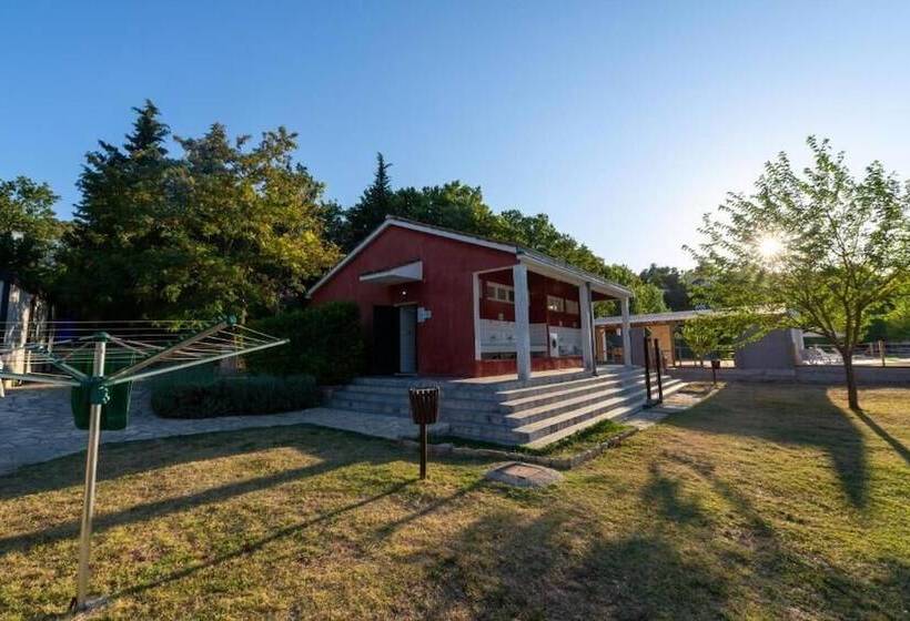 بنسيون Mobile Homes  Kamp Karin