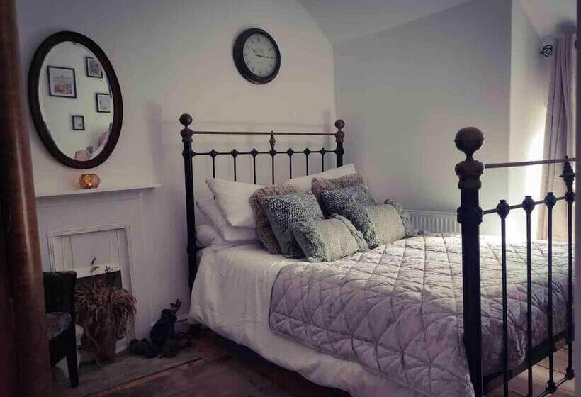레지던스 3 Bed House In The Centre Of West Cornwall