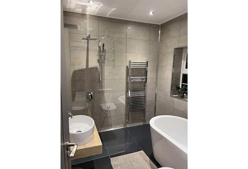 דירת נופש Cottage With Stunning Views And Hot Tub